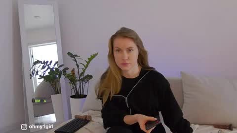 SweetKira1 online show from February 27, 2026, 10:15 am