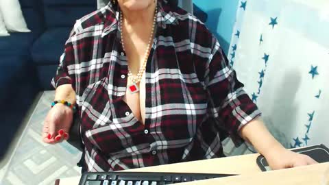 Snapshot of sweetladyrebeka chatting on February 16, 2025, 4:21 pm Rebeka online show from February 16, 2025, 4:21 pm