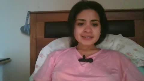 sweetlatinafit online show from November 19, 2025, 12:49 pm