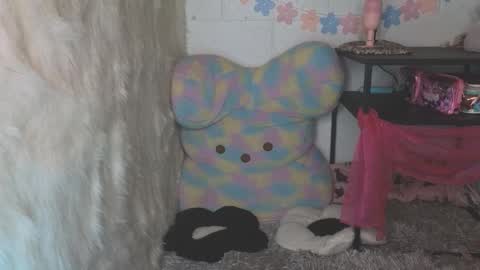 Snapshot of sweetlaumina chatting on October 3, 2025, 6:32 am Sweet Laumina online show from October 3, 2025, 6:32 am