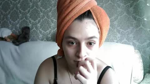 sweetliaison online show from October 30, 2025, 9:22 am