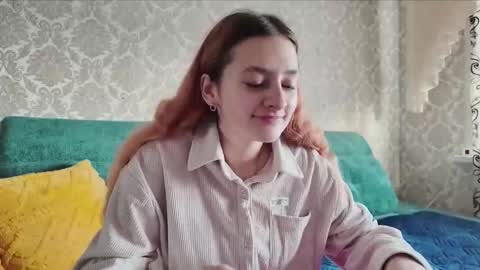 sweetliaison online show from December 15, 2025, 7:23 am