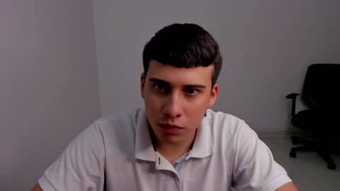 Snapshot of sweetlian_04 chatting on January 15, 2025, 12:41 am Lian online show from January 15, 2025, 12:41 am