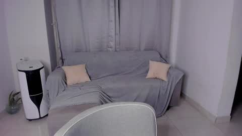 Snapshot of sweetlian_04 chatting on February 20, 2025, 3:45 am Lian online show from February 20, 2025, 3:45 am