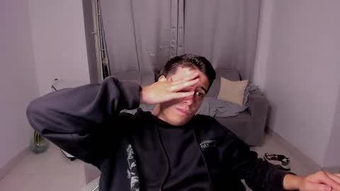 Snapshot of sweetlian_04 chatting on February 21, 2025, 4:29 am Lian online show from February 21, 2025, 4:29 am