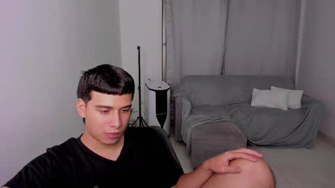 Snapshot of sweetlian_04 chatting on February 25, 2025, 8:25 am Lian online show from February 25, 2025, 8:25 am