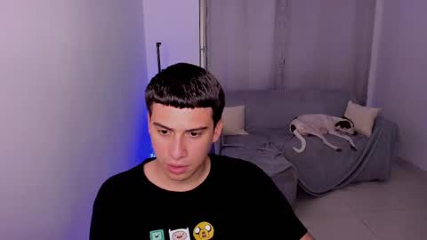 Snapshot of sweetlian_04 chatting on March 4, 2025, 8:02 am Lian online show from March 4, 2025, 8:02 am