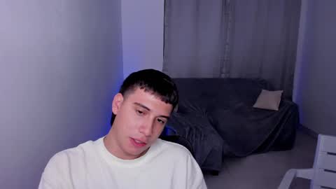 Snapshot of sweetlian_04 chatting on March 9, 2025, 7:34 am Lian online show from March 9, 2025, 7:34 am