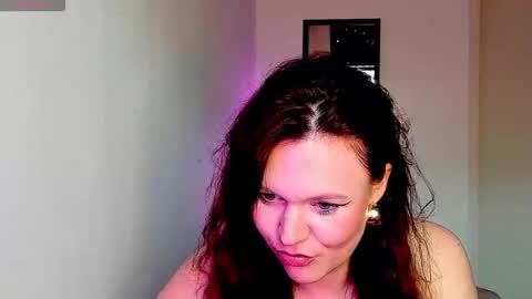 sweetlikaaa online show from April 23, 2026, 6:32 pm