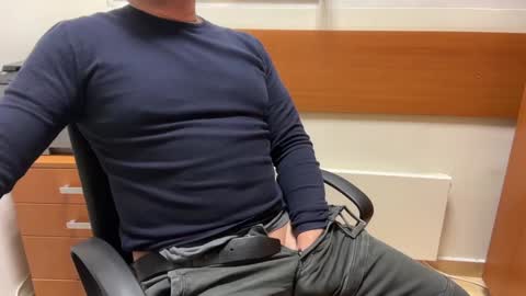 Sebastian online show from January 3, 2025, 4:48 pm