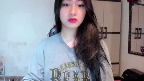 Zoe online show from January 1, 2025, 8:37 pm