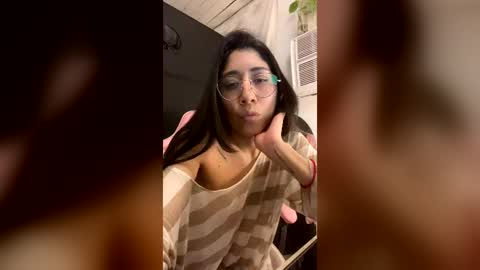 Snapshot of sweetlucyy1902 chatting on July 20, 2026, 3:54 am sweetlucyy1902 online show from July 20, 2026, 3:54 am