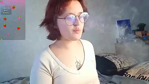 Snapshot of sweetly_girl chatting on March 3, 2026, 2:28 am Louise online show from March 3, 2026, 2:28 am