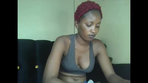 sweetmama06 online show from October 21, 2025, 9:43 am
