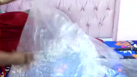 sweetmellowx1 online show from September 16, 2025, 1:17 am