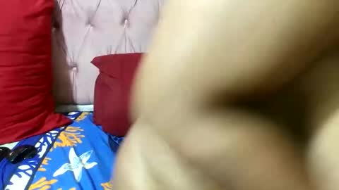 sweetmellowx1 online show from January 6, 2026, 8:12 pm