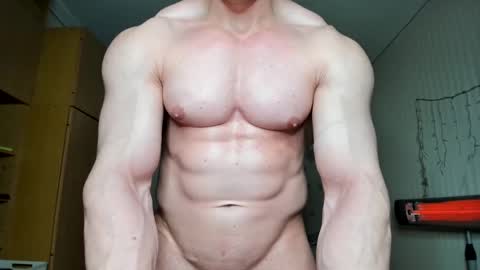 Snapshot of sweetmuscles_boy chatting on January 8, 2025, 4:11 pm Lorenzo online show from January 8, 2025, 4:11 pm