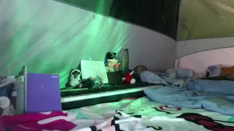 April online show from November 6, 2025, 1:39 am