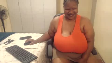 Snapshot of sweetnoziexxx chatting on December 2, 2024, 7:58 am sweetnoziexxx online show from December 2, 2024, 7:58 am