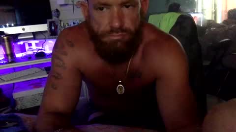 WeAim2PZzz online show from March 4, 2025, 11:00 pm