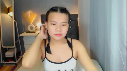 Snapshot of sweetnwildts chatting on April 19, 2026, 5:12 pm Ghena online show from April 19, 2026, 5:12 pm