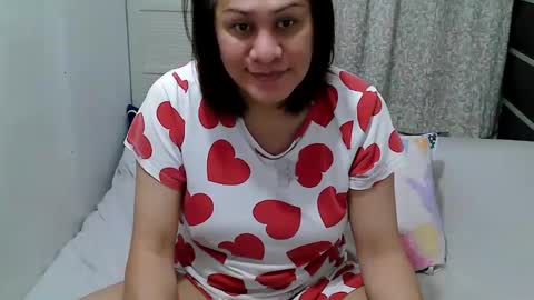 Snapshot of sweetpearlts4u chatting on March 31, 2026, 11:43 am sam online show from March 31, 2026, 11:43 am
