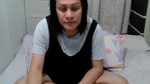 Snapshot of sweetpearlts4u chatting on April 5, 2026, 11:07 am sam online show from April 5, 2026, 11:07 am