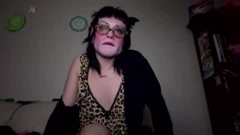 Snapshot of sweetpianobaby chatting on November 8, 2025, 6:46 am VannaDoll online show from November 8, 2025, 6:46 am