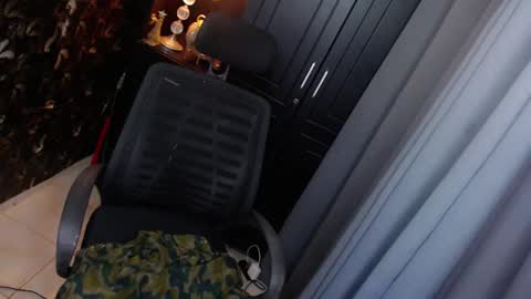 Snapshot of sweetprettyangelts chatting on December 9, 2024, 9:26 pm angelica online show from December 9, 2024, 9:26 pm