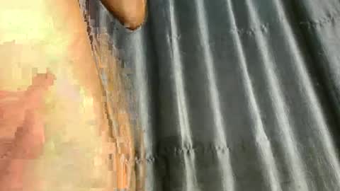 slim ivy online show from April 6, 2026, 4:46 am