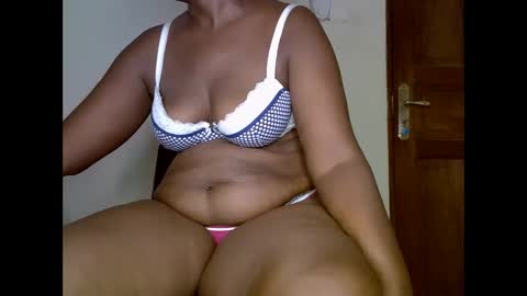 sweetrenne online show from March 10, 2025, 1:12 am