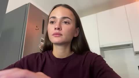 sweetsatalana online show from September 18, 2025, 9:28 pm