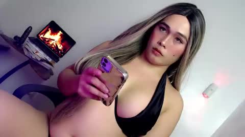 JUST CALL ME BABE online show from May 21, 2026, 1:29 pm