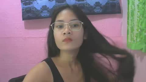 Snapshot of sweetsexygirl20 chatting on October 18, 2025, 2:14 am Mia online show from October 18, 2025, 2:14 am
