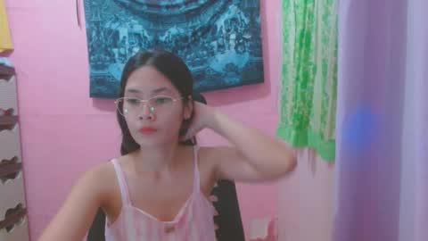 Mia online show from July 7, 2026, 6:05 am