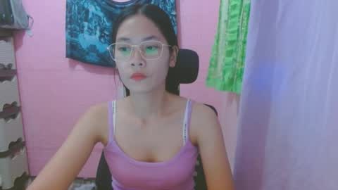 Mia online show from July 12, 2026, 5:53 am
