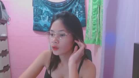 Mia online show from August 4, 2026, 5:21 am