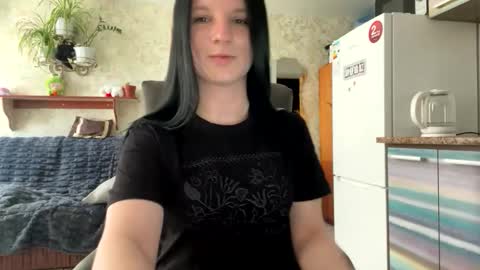 Sweet Shy online show from April 15, 2026, 1:07 pm