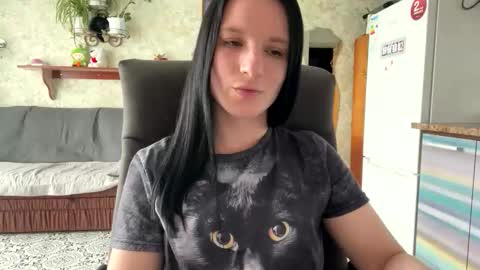 Sweet Shy online show from April 27, 2026, 12:47 pm