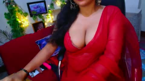 SweetSour online show from November 10, 2025, 2:54 am