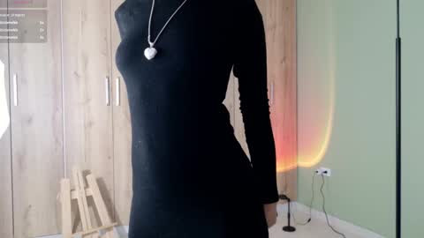    online show from March 4, 2025, 9:22 pm