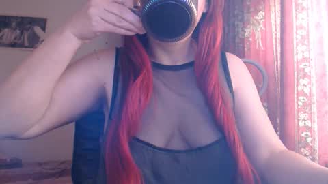 Snapshot of sweettanne chatting on May 2, 2026, 1:27 pm SweettAnne online show from May 2, 2026, 1:27 pm