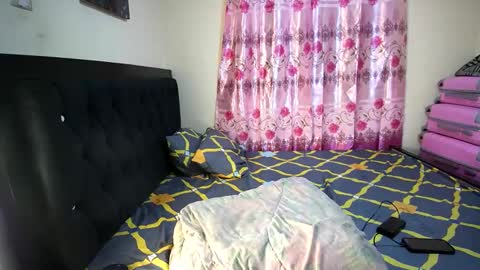 PEACHES online show from December 10, 2024, 5:33 pm