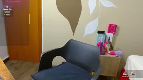 Scarlet online show from November 22, 2025, 11:31 am