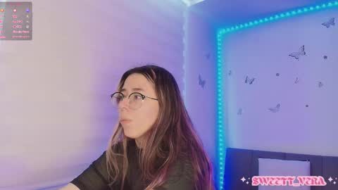 Snapshot of sweettvera_ chatting on November 23, 2025, 1:00 pm Veronica Independent Model online show from November 23, 2025, 1:00 pm