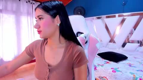 ALONDRA online show from March 9, 2025, 1:26 pm