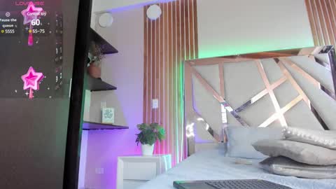 Snapshot of sweetviolet___ chatting on February 26, 2025, 2:14 pm sweetviolet___ online show from February 26, 2025, 2:14 pm