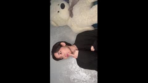 Adelin online show from March 22, 2026, 10:35 pm