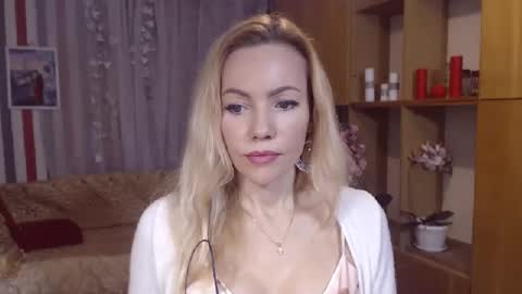 Sweety friend online show from December 11, 2024, 9:12 pm