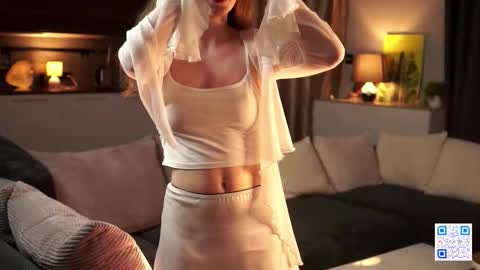 Bella . online show from November 28, 2025, 8:06 am